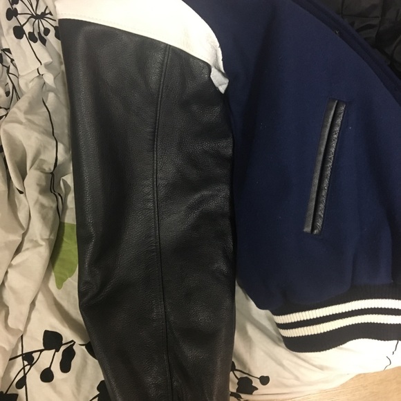 Toronto Royals Bomber jacket - Picture 2 of 3